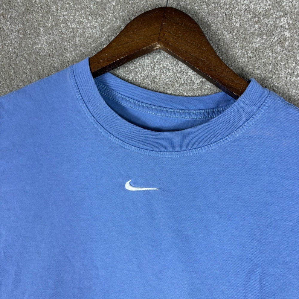Nike Loose Fit Embroidered Swoosh T-Shirt Mens XS Light Blue Short Sleeve Tee